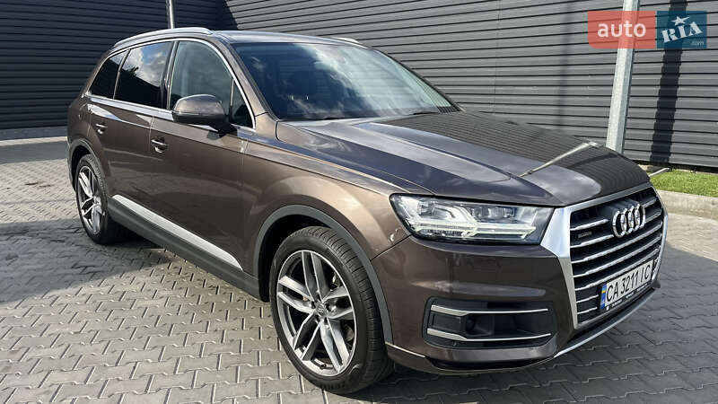 Позашляховик / Кросовер Audi Q7 2015 в Черкасах