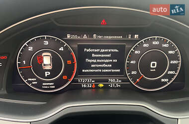 Позашляховик / Кросовер Audi Q7 2015 в 
