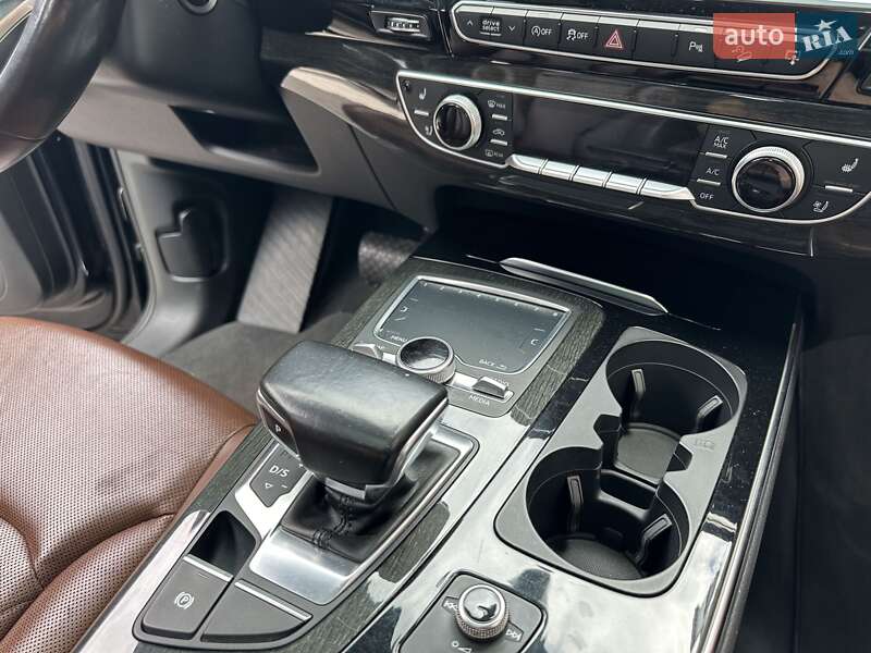 Позашляховик / Кросовер Audi Q7 2016 в Запоріжжі фото 46 Позашляховик / Кросовер Audi Q7 2016 в Запоріжжі