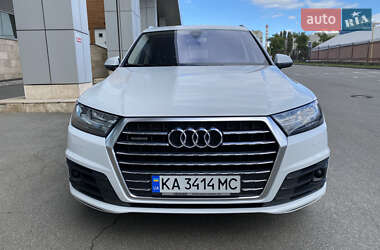 Внедорожник / Кроссовер Audi Q7 2016 в 