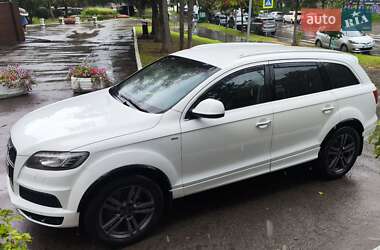 Позашляховик / Кросовер Audi Q7 2013 в 