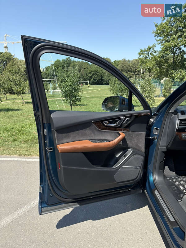 Внедорожник / Кроссовер Audi Q7 2017 в Ивано-Франковске