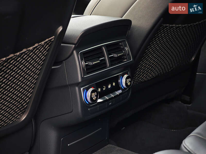 Позашляховик / Кросовер Audi Q7 2016 в Дубні