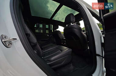 Внедорожник / Кроссовер Audi Q7 2016 в 