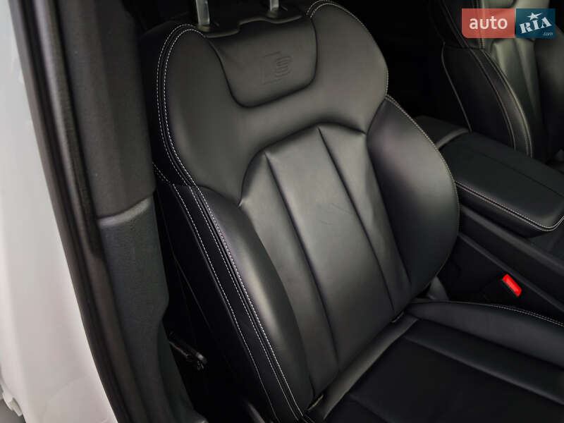 Позашляховик / Кросовер Audi Q7 2016 в Дубні