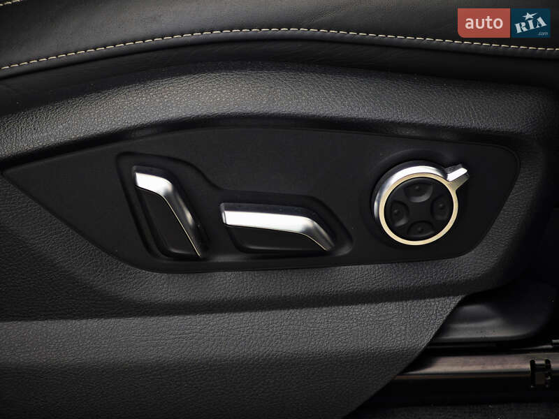 Позашляховик / Кросовер Audi Q7 2016 в Дубні