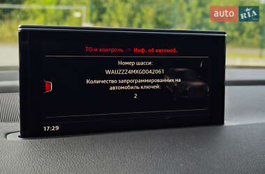 Внедорожник / Кроссовер Audi Q7 2016 в 