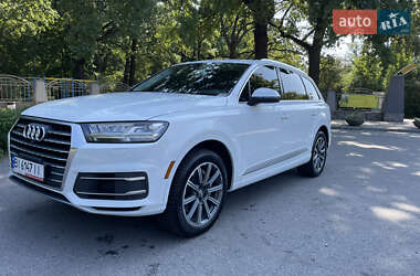Внедорожник / Кроссовер Audi Q7 2017 в Полтаве