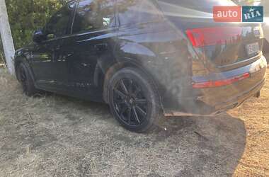 Внедорожник / Кроссовер Audi Q7 2019 в 
