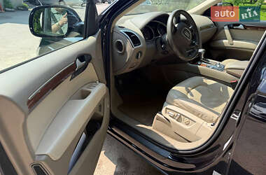 Позашляховик / Кросовер Audi Q7 2015 в 