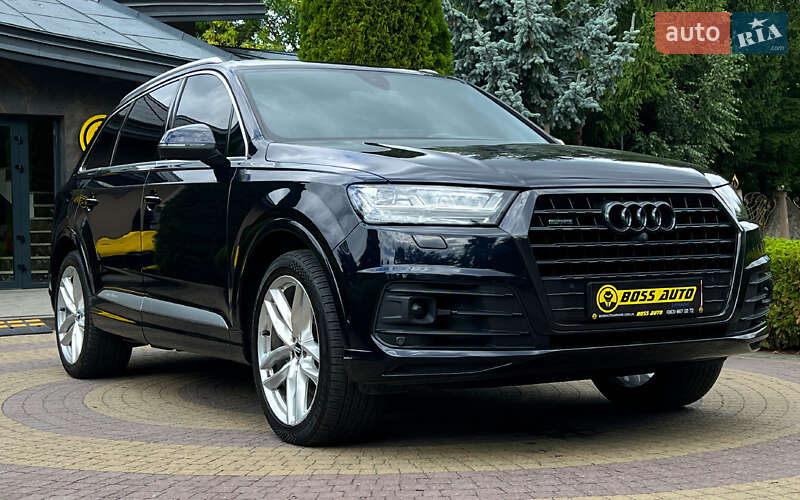 Внедорожник / Кроссовер Audi Q7 2017 в 