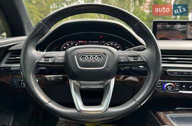 Внедорожник / Кроссовер Audi Q7 2017 в 