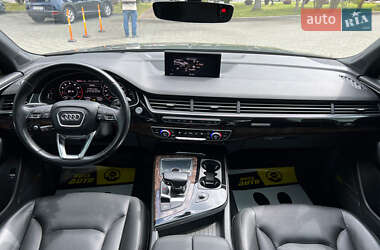 Внедорожник / Кроссовер Audi Q7 2017 в 