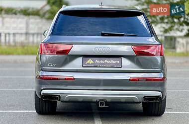 Внедорожник / Кроссовер Audi Q7 2019 в 