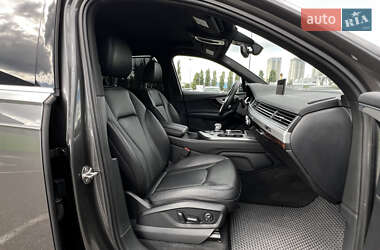 Внедорожник / Кроссовер Audi Q7 2019 в 