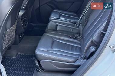 Внедорожник / Кроссовер Audi Q7 2017 в 