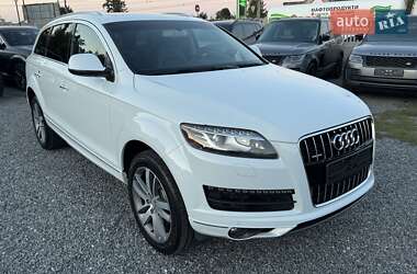 Позашляховик / Кросовер Audi Q7 2015 в 