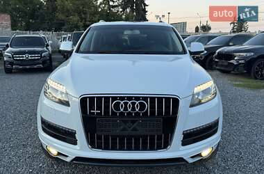 Позашляховик / Кросовер Audi Q7 2015 в 