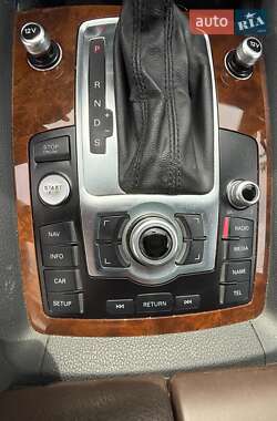 Внедорожник / Кроссовер Audi Q7 2011 в 