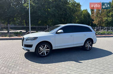 Внедорожник / Кроссовер Audi Q7 2013 в 