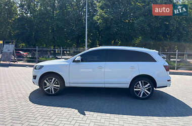 Внедорожник / Кроссовер Audi Q7 2013 в 