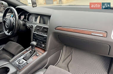 Внедорожник / Кроссовер Audi Q7 2010 в 