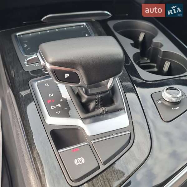 Позашляховик / Кросовер Audi Q7 2017 в Кременчуці