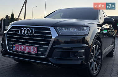 Внедорожник / Кроссовер Audi Q7 2017 в 