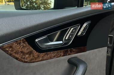 Внедорожник / Кроссовер Audi Q7 2017 в 