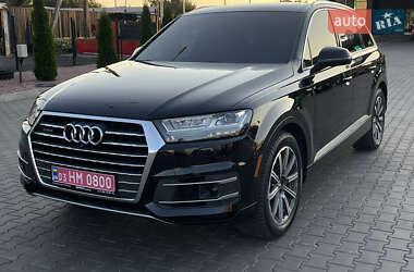 Внедорожник / Кроссовер Audi Q7 2017 в 