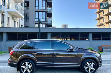 Внедорожник / Кроссовер Audi Q7 2012 в 