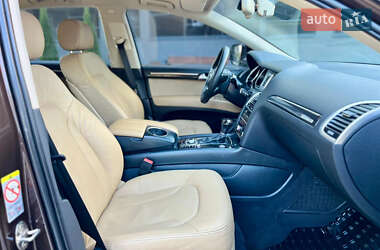 Внедорожник / Кроссовер Audi Q7 2012 в 