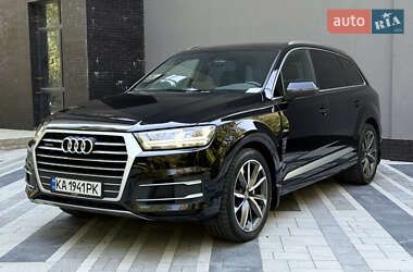 Позашляховик / Кросовер Audi Q7 2015 в 