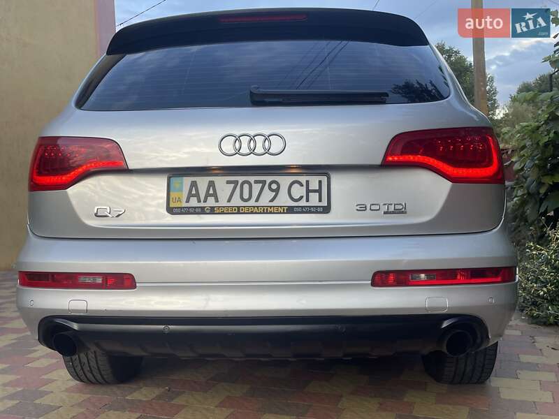 Позашляховик / Кросовер Audi Q7 2009 в Миргороді