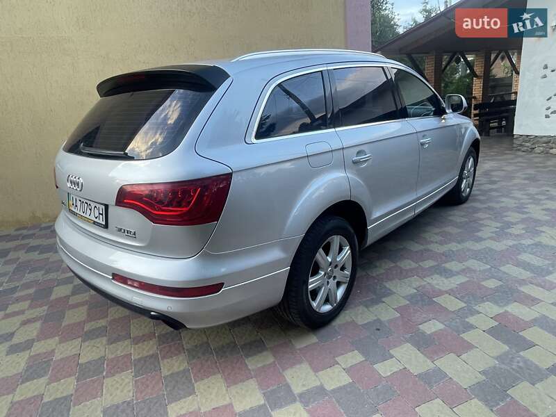 Позашляховик / Кросовер Audi Q7 2009 в Миргороді