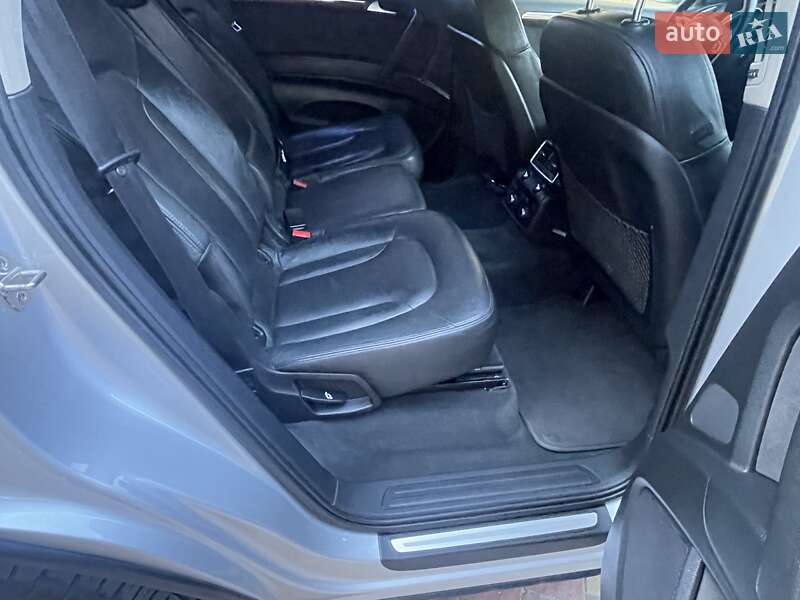 Позашляховик / Кросовер Audi Q7 2009 в Миргороді