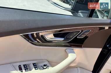 Внедорожник / Кроссовер Audi Q7 2017 в 