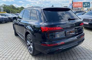 Внедорожник / Кроссовер Audi Q7 2020 в 
