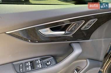 Внедорожник / Кроссовер Audi Q7 2020 в 