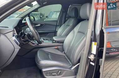Внедорожник / Кроссовер Audi Q7 2020 в 