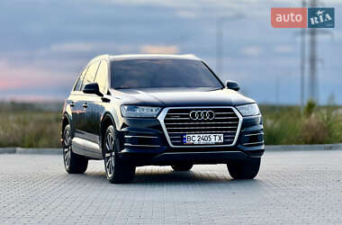 Позашляховик / Кросовер Audi Q7 2016 в 