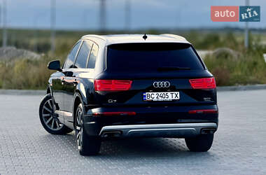 Позашляховик / Кросовер Audi Q7 2016 в 