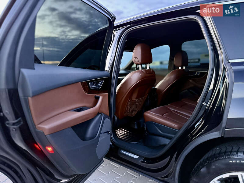 Позашляховик / Кросовер Audi Q7 2016 в Тернополі