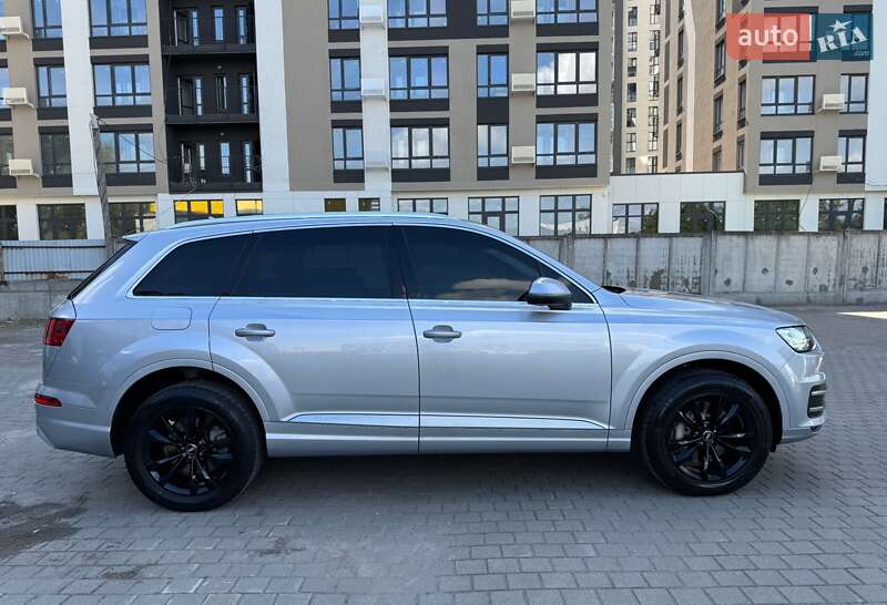 Позашляховик / Кросовер Audi Q7 2018 в Львові