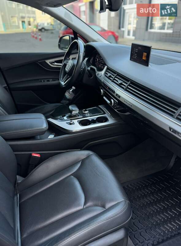 Позашляховик / Кросовер Audi Q7 2018 в Львові