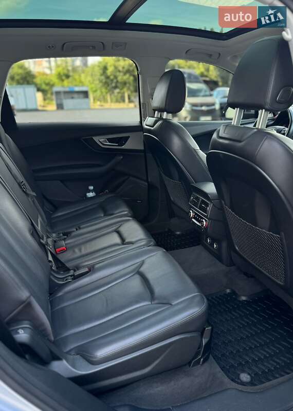 Позашляховик / Кросовер Audi Q7 2018 в Львові