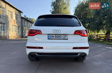 Внедорожник / Кроссовер Audi Q7 2010 в 