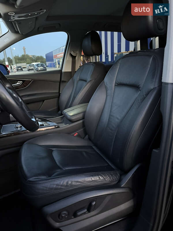 Внедорожник / Кроссовер Audi Q7 2016 в Тернополе фото 35 Внедорожник / Кроссовер Audi Q7 2016 в Тернополе