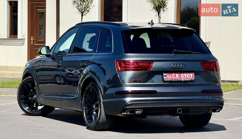 Позашляховик / Кросовер Audi Q7 2017 в Львові