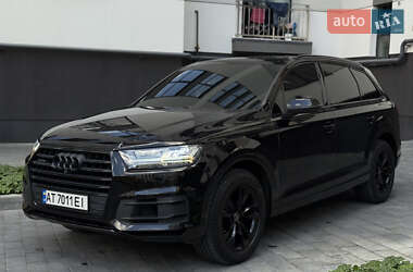 Внедорожник / Кроссовер Audi Q7 2016 в 